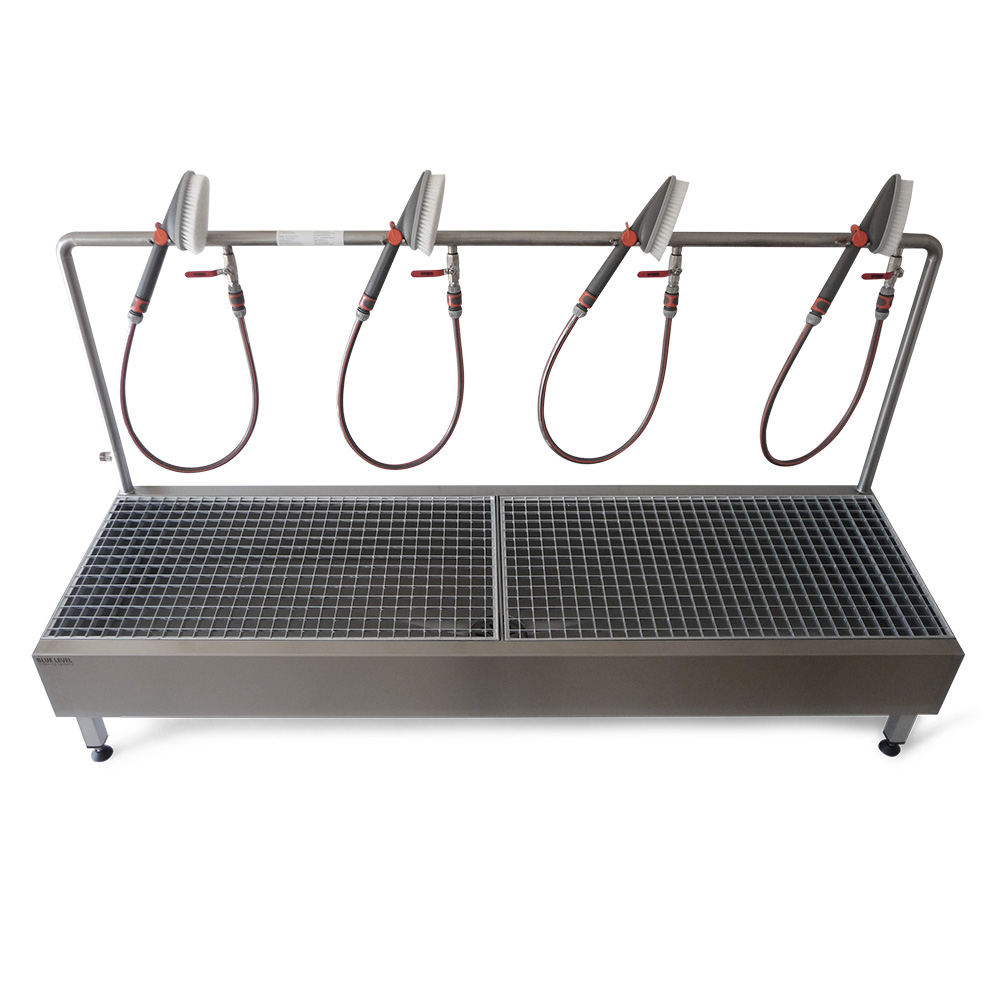 Boot washing station with hand-washing brushes - Image 4