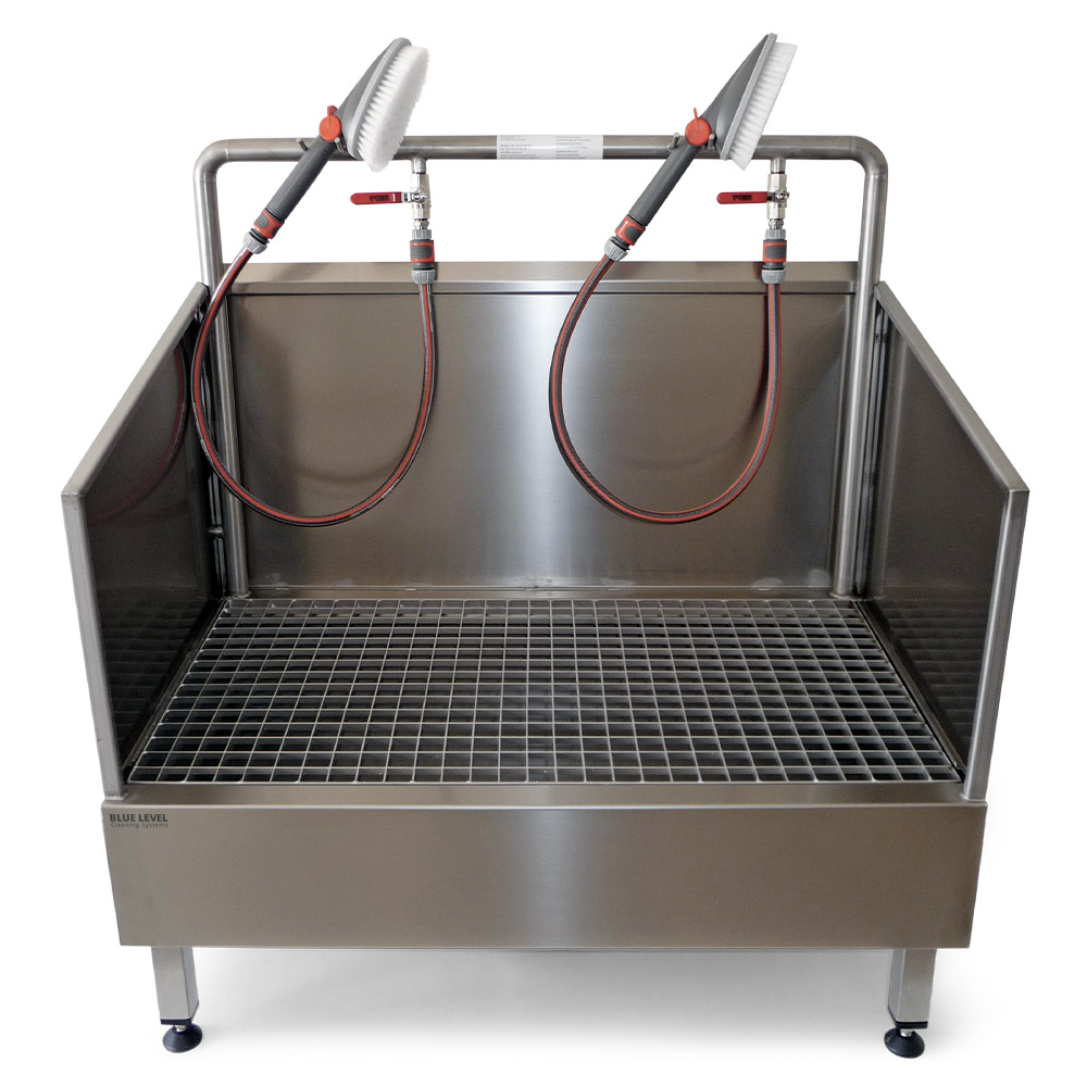 Boot washing station with hand-washing brushes - Image 3