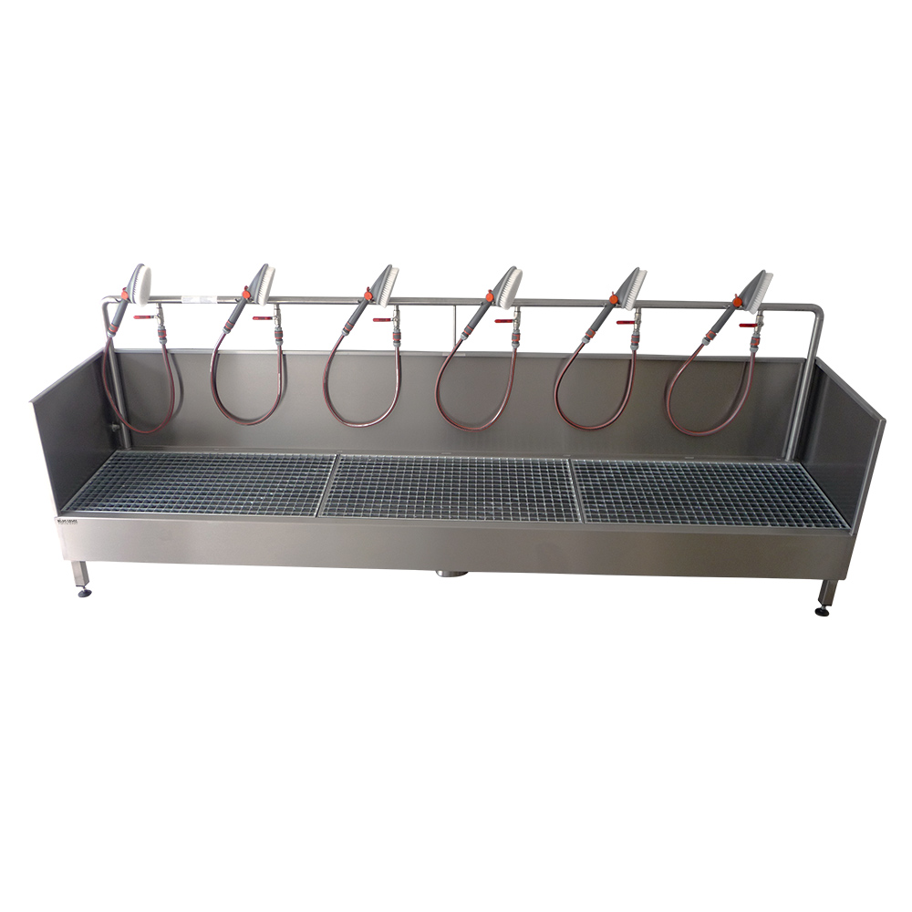 Boot washing station with hand-washing brushes - Image 7