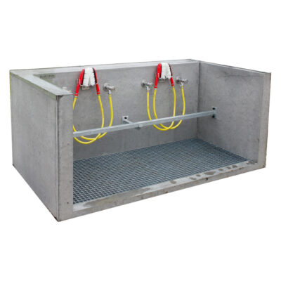 Frost-resistant concrete shoe wash station