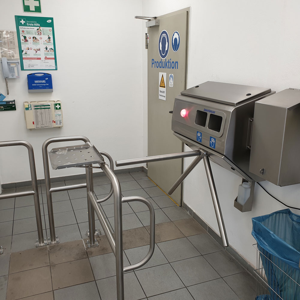 Entry control with hand disinfection - Image 3