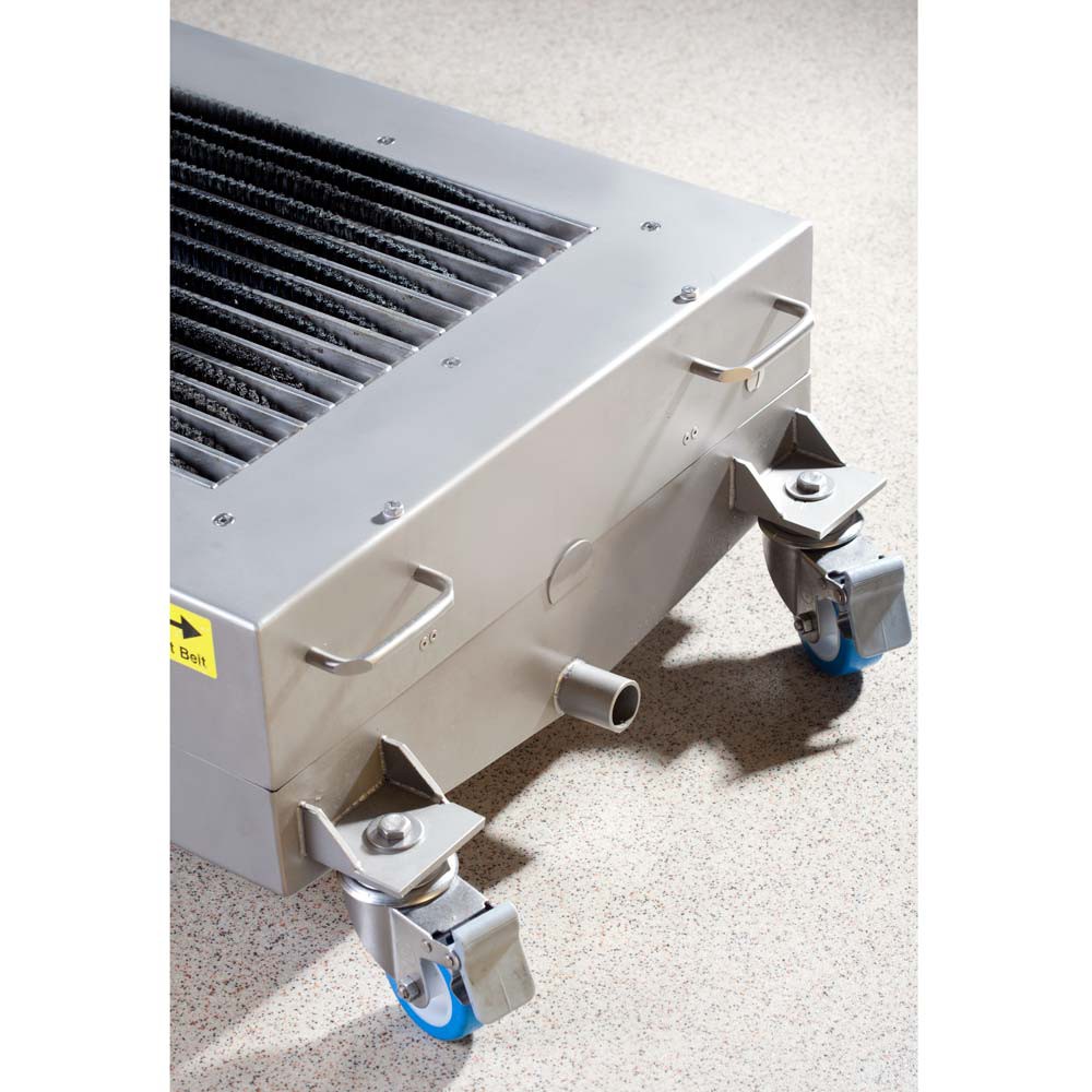 Sole cleaning machine with spray disinfection that does not require a water connection - Image 4